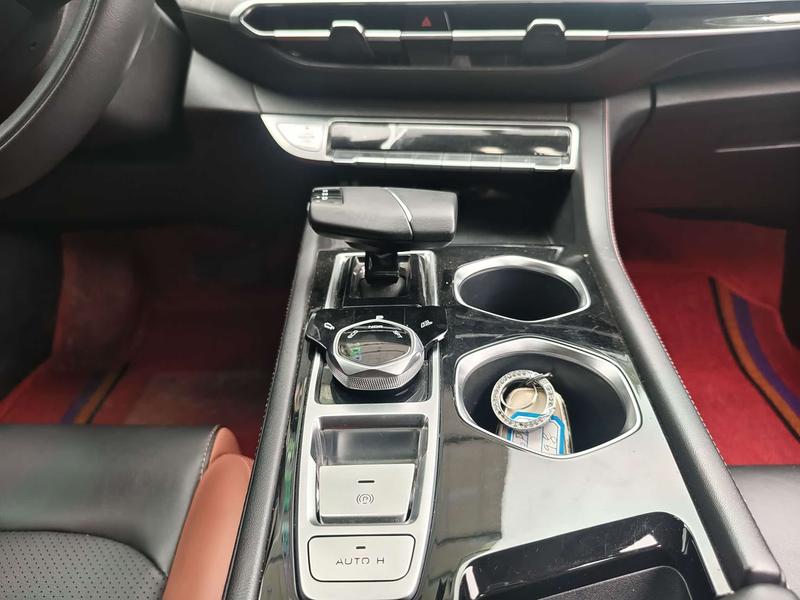 Changan Eado Plus, 2023 — фото 8 из 12