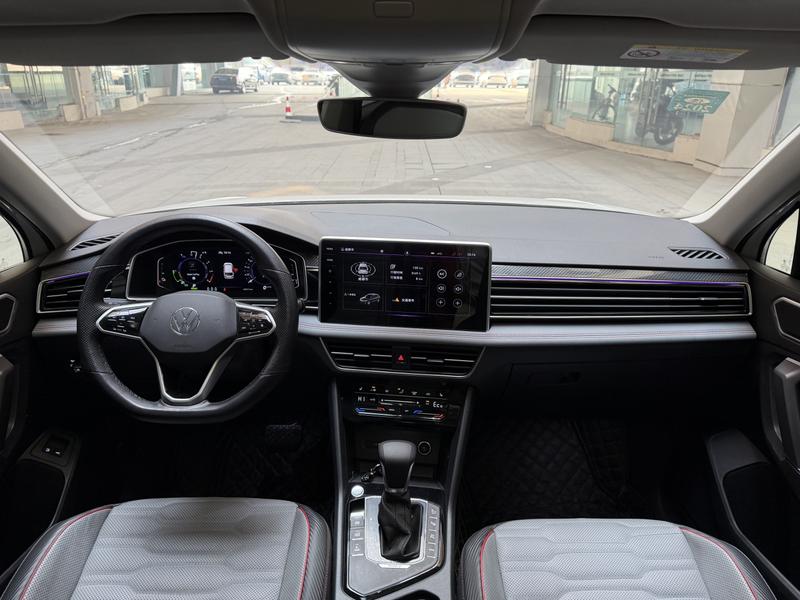 Volkswagen Tiguan L Hybrid, 2022 — фото 9 из 12