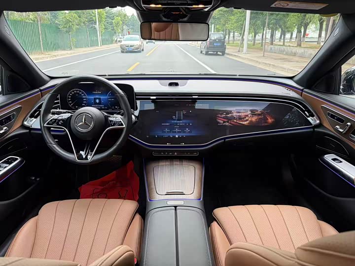 Mercedes-Benz E-Class Hybrid, 2024 — фото 5 из 9