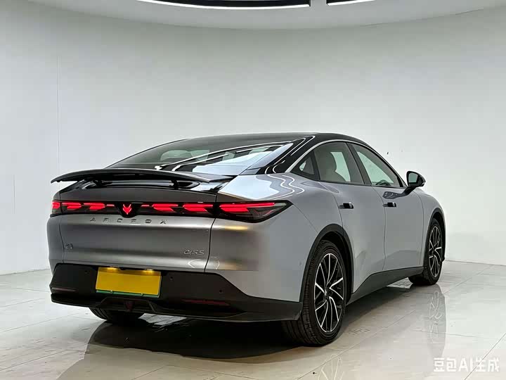 BAIC Arcfox Alpha S5, 2025 — фото 6 из 9