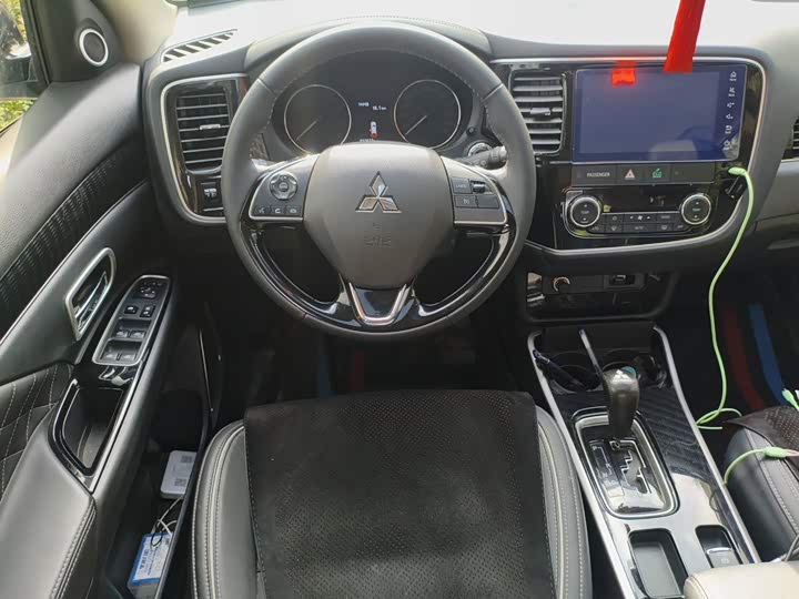 Mitsubishi Outlander, 2021 — фото 3 из 9