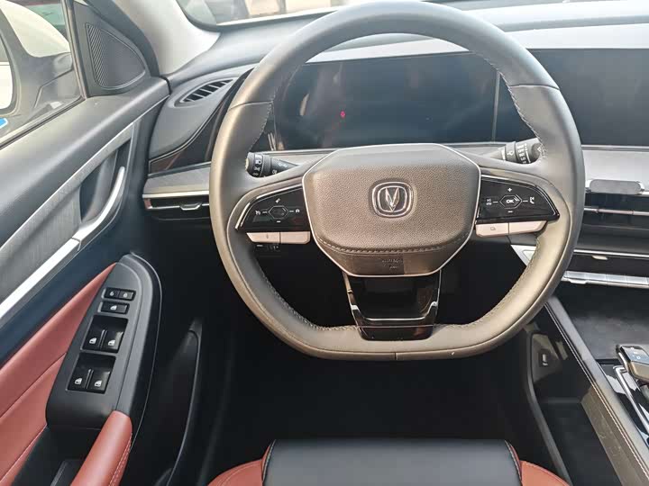 Changan Eado Plus, 2023 — фото 6 из 9