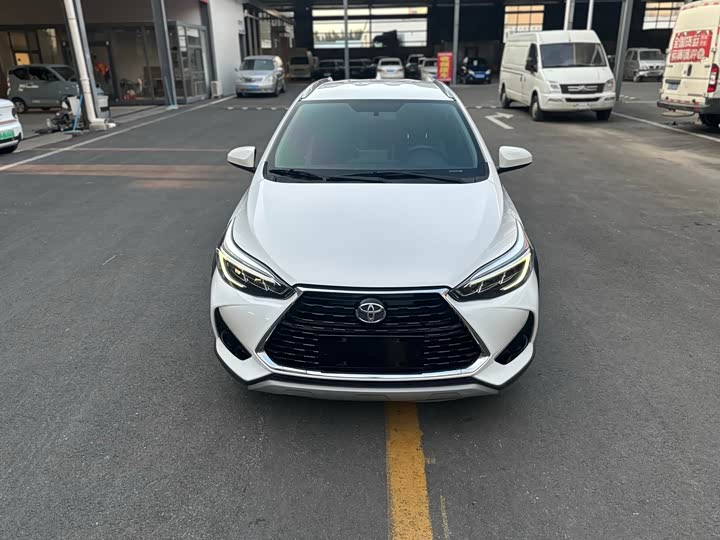 Toyota Yaris L Hatchback, 2021 — фото 2 из 9