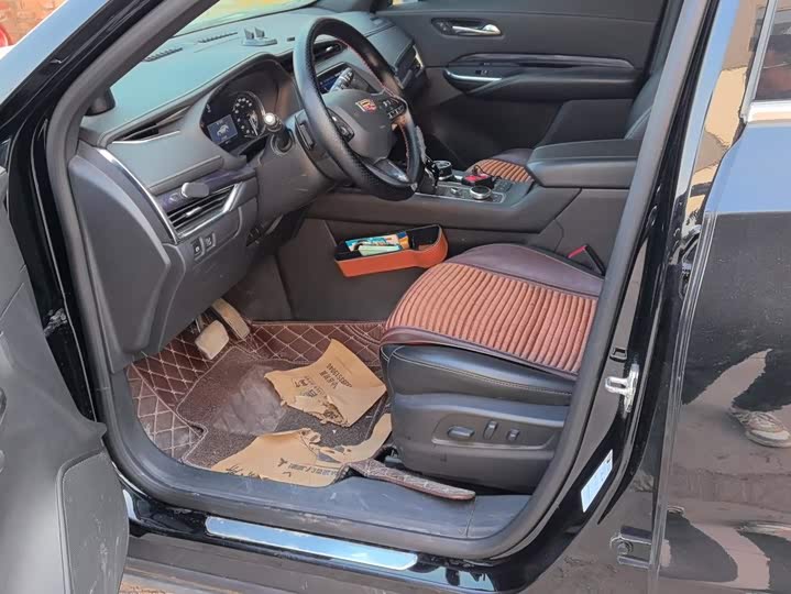 Cadillac XT4, 2022 — фото 9 из 9