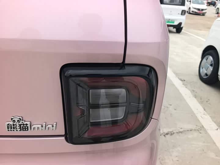 Geely Galaxy Panda Mini, 2026 — фото 8 из 9