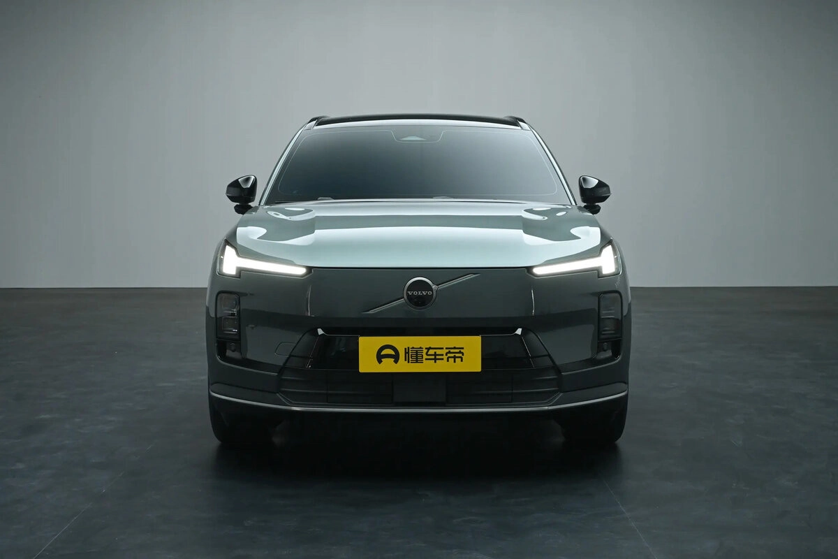 Volvo Xc70, 2025