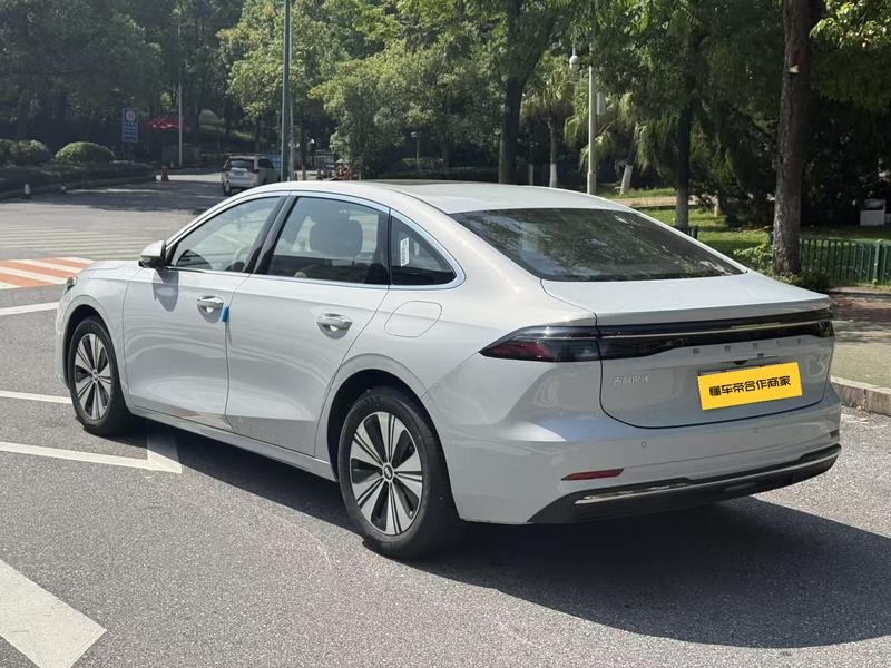 Geely Galaxy A7, 2026 — фото 4 из 11