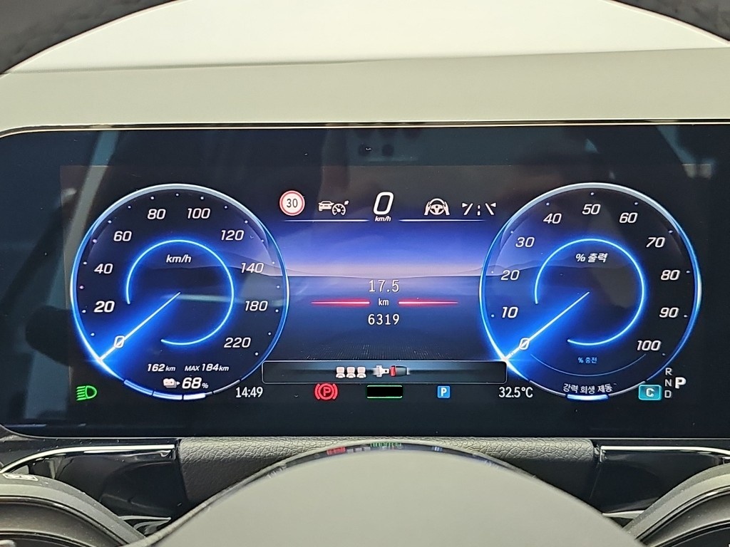 Mercedes-Benz EQA, 2025 — фото 6 из 12