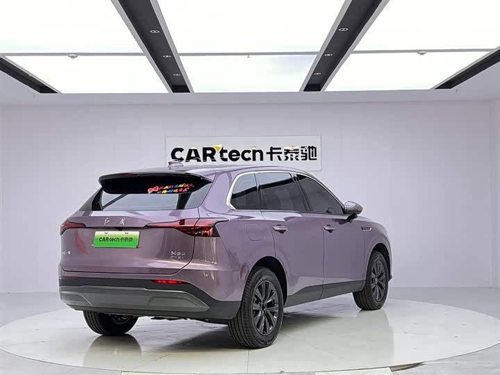 Hongqi HS6 Hybrid, 2025 — фото 5 из 9