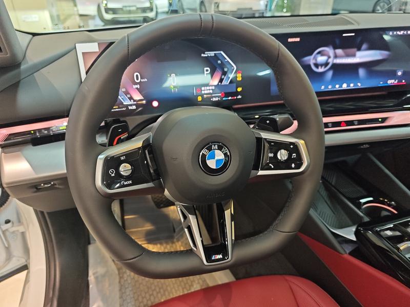 BMW 5 Series, 2025 — фото 7 из 12