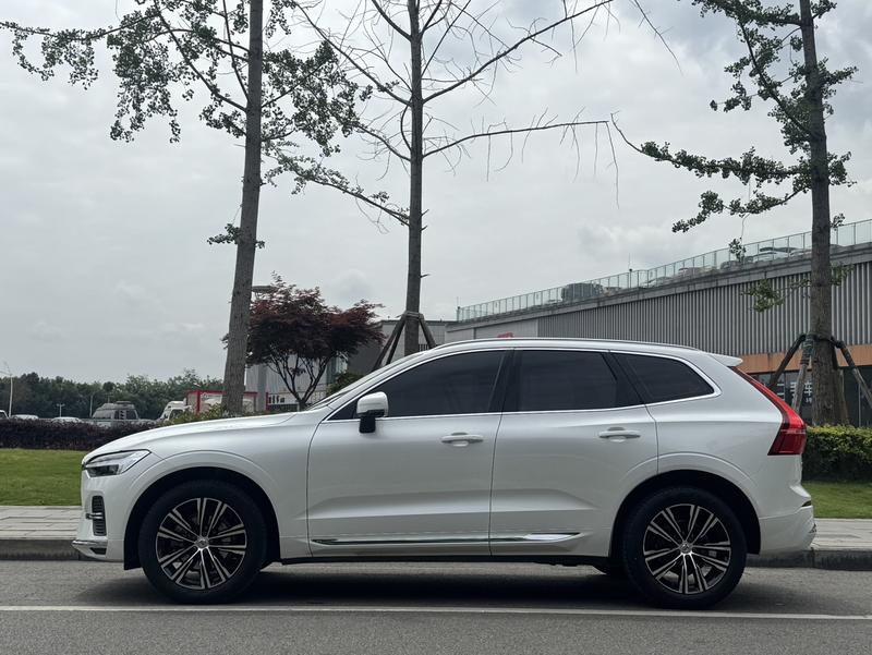 Volvo XC60, 2021 — фото 3 из 10
