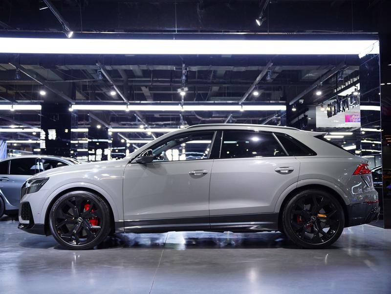 Audi RS Q8, 2023 — фото 2 из 12