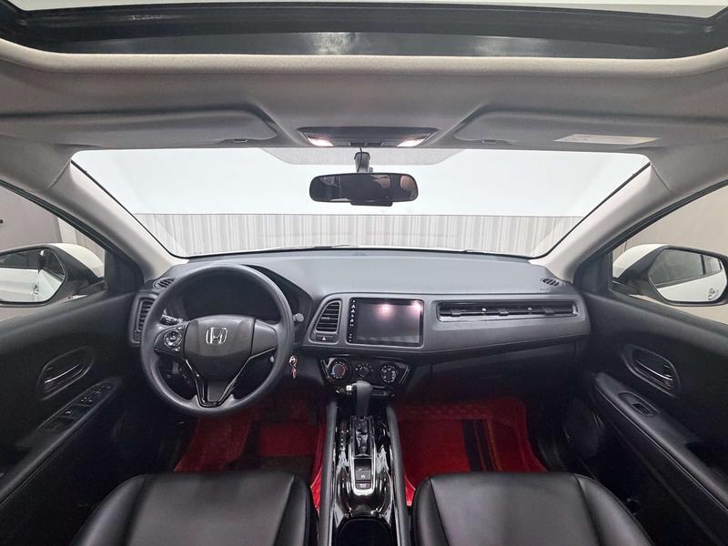 Honda Vezel, 2022 — фото 8 из 12