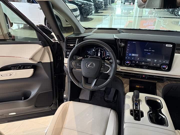 Lexus LM, 2025 — фото 7 из 9