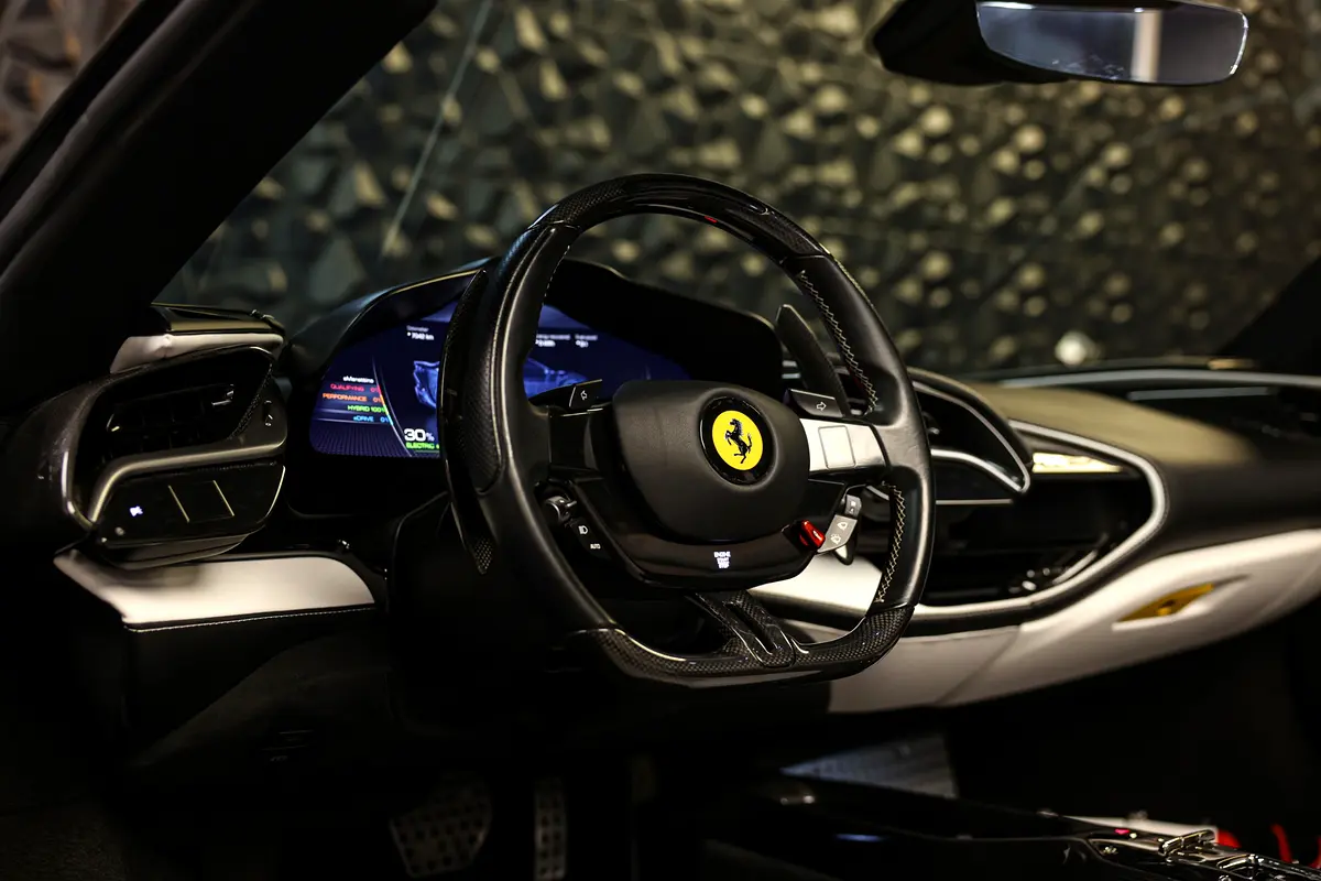 Ferrari SF90 Spider, 2022 — фото 9 из 10