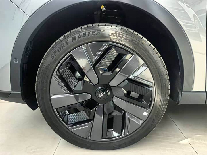 Ford Equator Hybrid, 2025 — фото 7 из 9