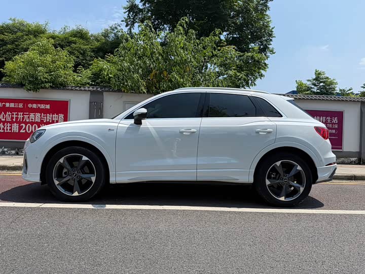 Audi Q3, 2022 — фото 7 из 9