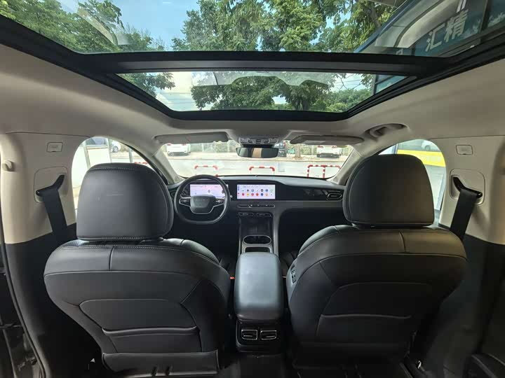 Roewe D7, 2023 — фото 8 из 9