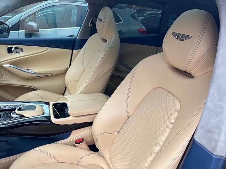 Aston Martin DBX, 2021 — фото 7 из 7