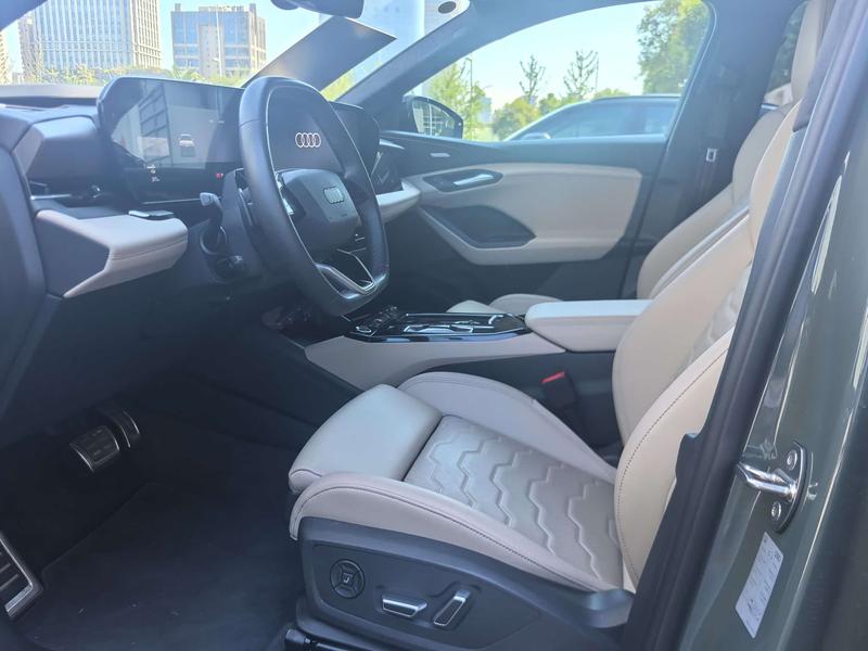 Audi Q6L e-tron Sportback, 2025 — фото 9 из 12