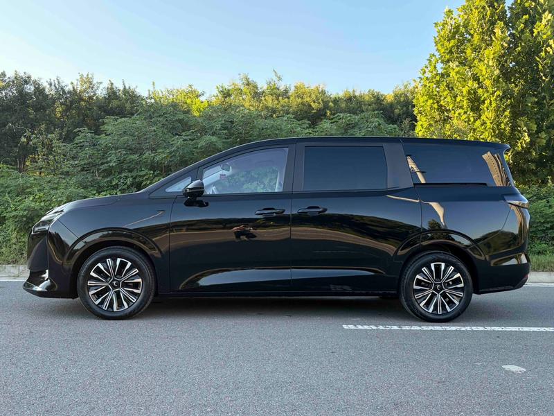 Wuling Starlight 730, 2025 — фото 4 из 11