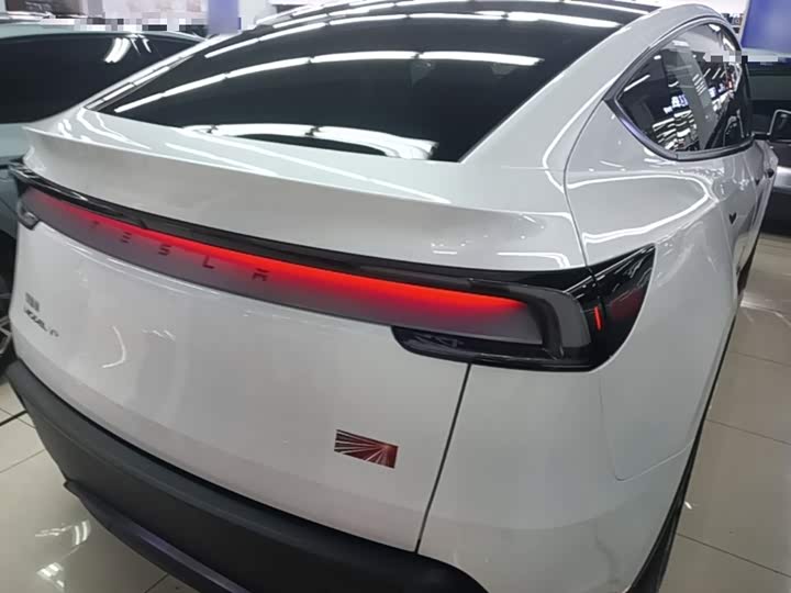 Tesla Model Y, 2025 — фото 6 из 9