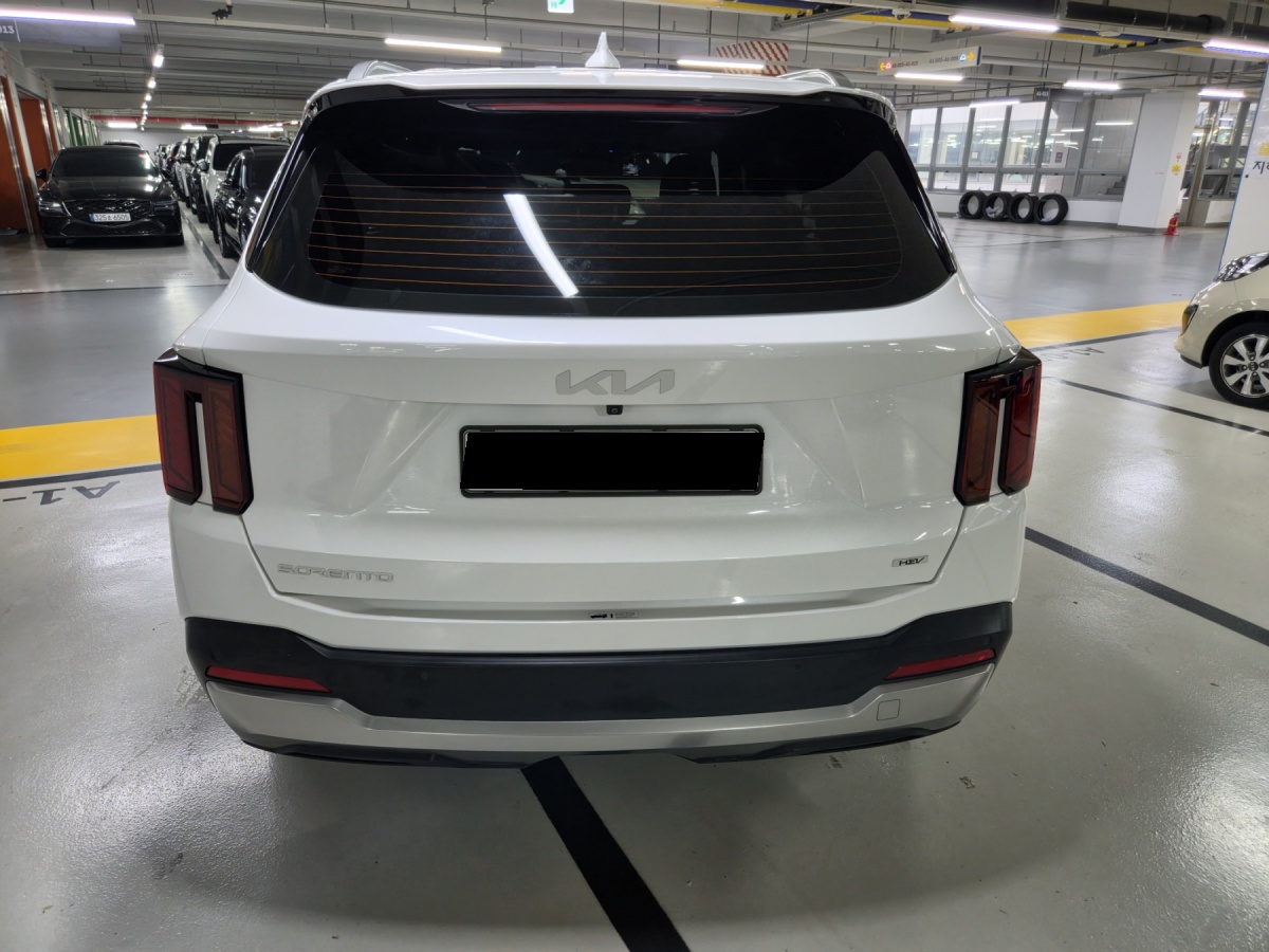 Kia Sorento, 2023 — фото 3 из 12