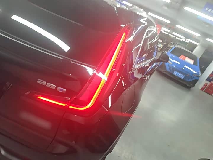 Cadillac XT4, 2023 — фото 8 из 9