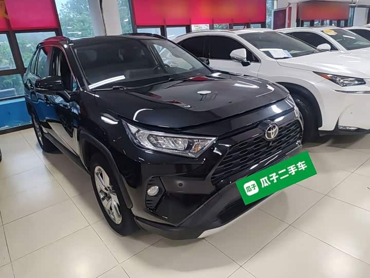 Toyota RAV4, 2023 — фото 4 из 9