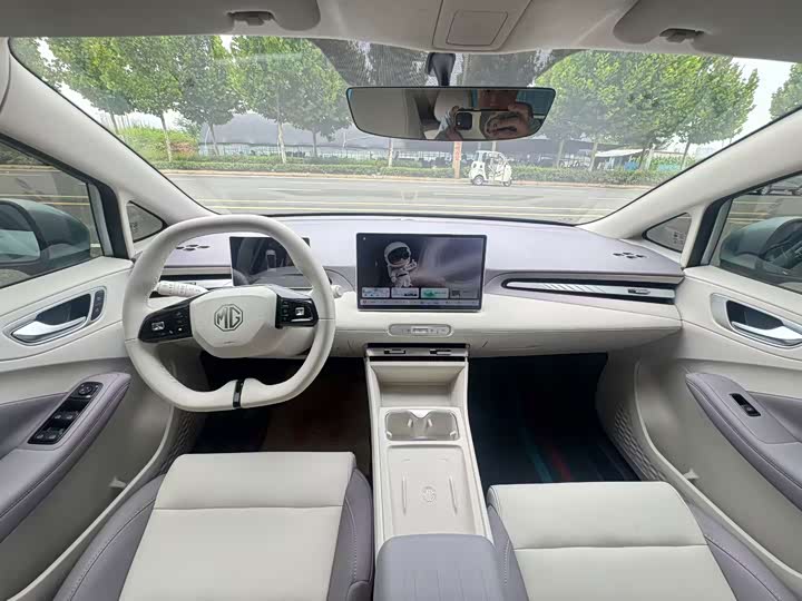 MG Motor 4 EV, 2025 — фото 4 из 9