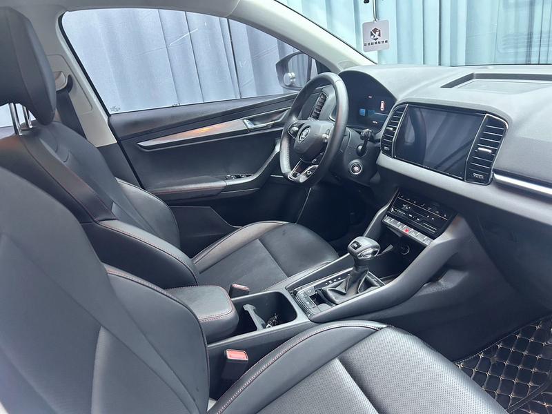 Skoda Karoq, 2023 — фото 12 из 12