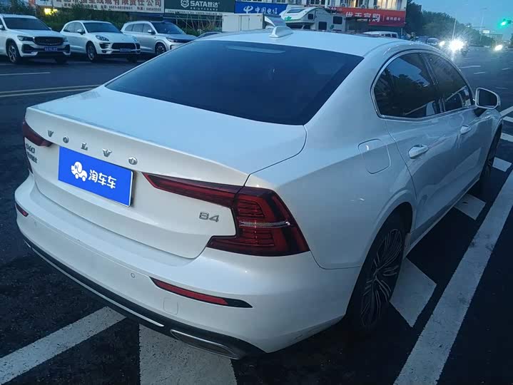 Volvo S60, 2021 — фото 3 из 9