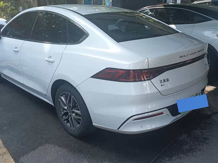 BYD Qin Plus, 2022 — фото 9 из 9