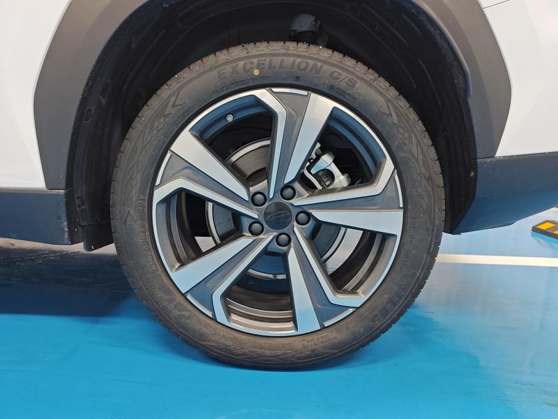 Geely Atlas L, 2025 — фото 11 из 12