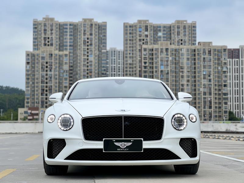 Bentley Continental GT, 2024 — фото 2 из 12