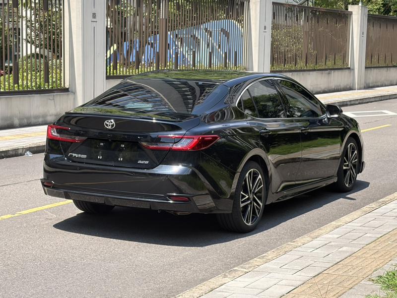 Toyota Camry, 2025 — фото 7 из 12