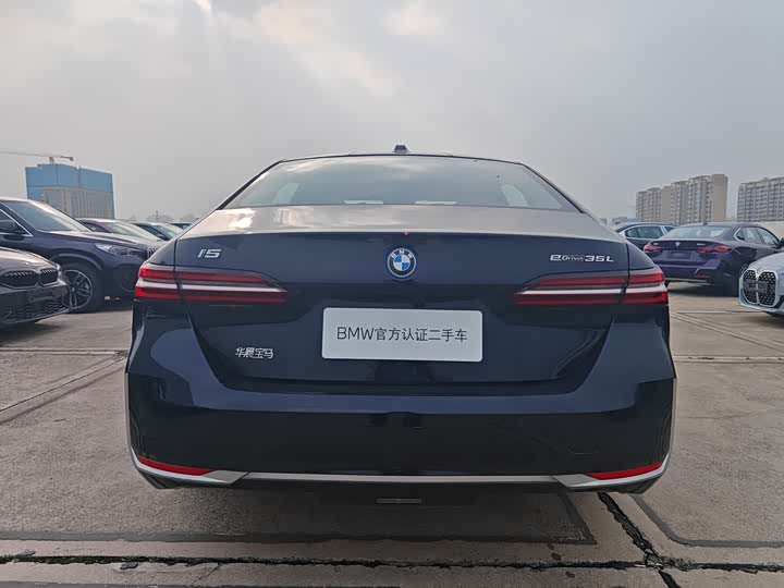BMW i5, 2025 — фото 4 из 9