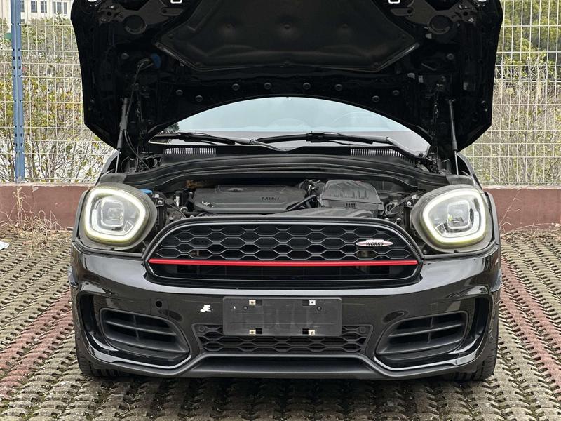 Mini Countryman JCW, 2021 — фото 2 из 12