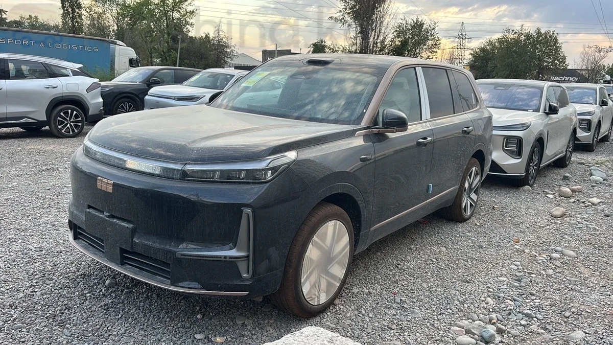 Geely Galaxy M9, 2026