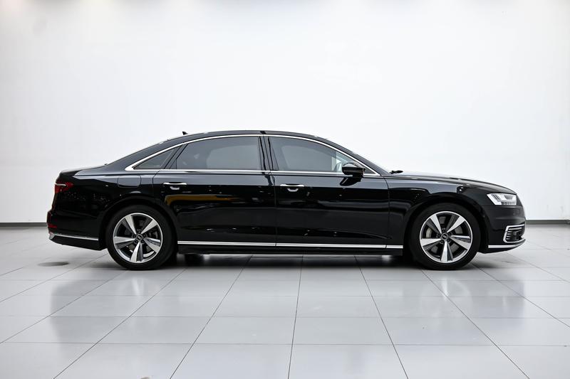 Audi A8 Hybrid, 2021 — фото 8 из 12