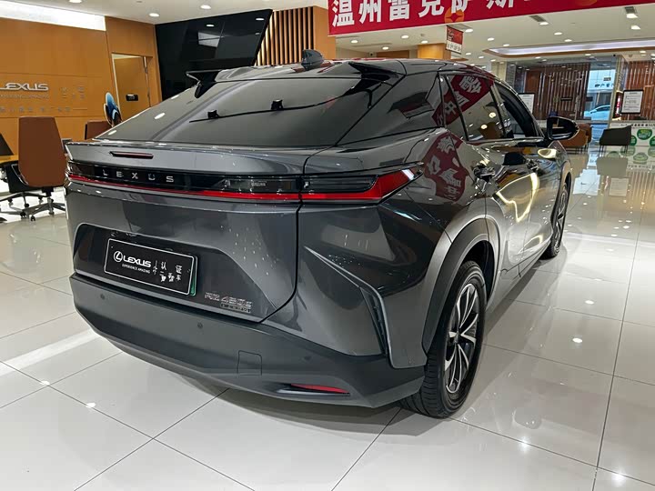 Lexus RZ, 2023 — фото 2 из 5