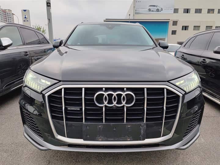 Audi Q7, 2023 — фото 3 из 9