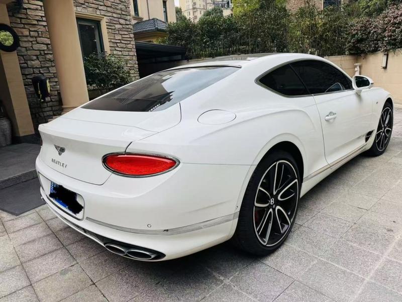 Bentley Continental GT, 2022 — фото 5 из 10