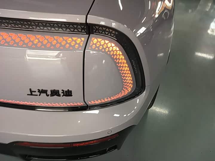 Audi × SAIC E5 Sportback, 2025 — фото 8 из 9