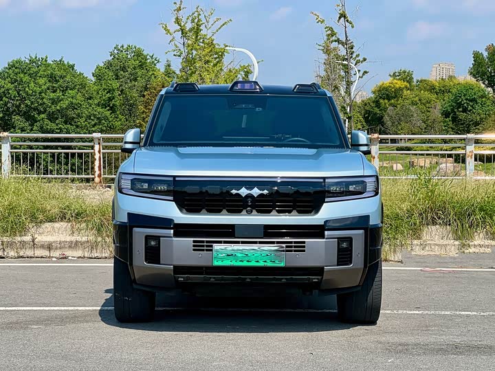 BYD FangChengBao Leopard 8, 2024 — фото 2 из 9