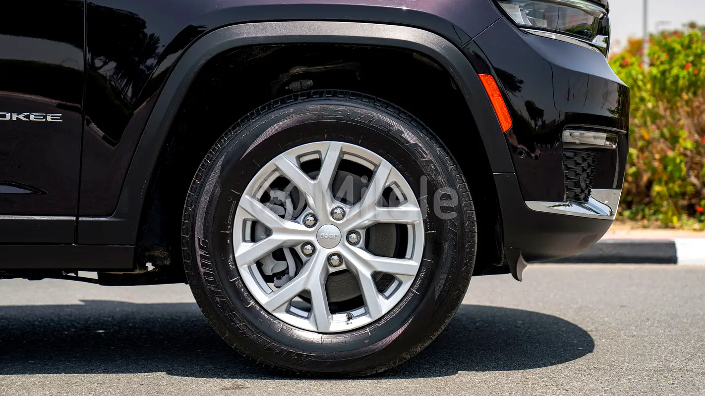 Jeep Grand Cherokee, 2023 — фото 5 из 10