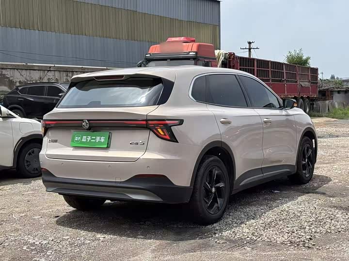 MG Motor ES5, 2025 — фото 7 из 9