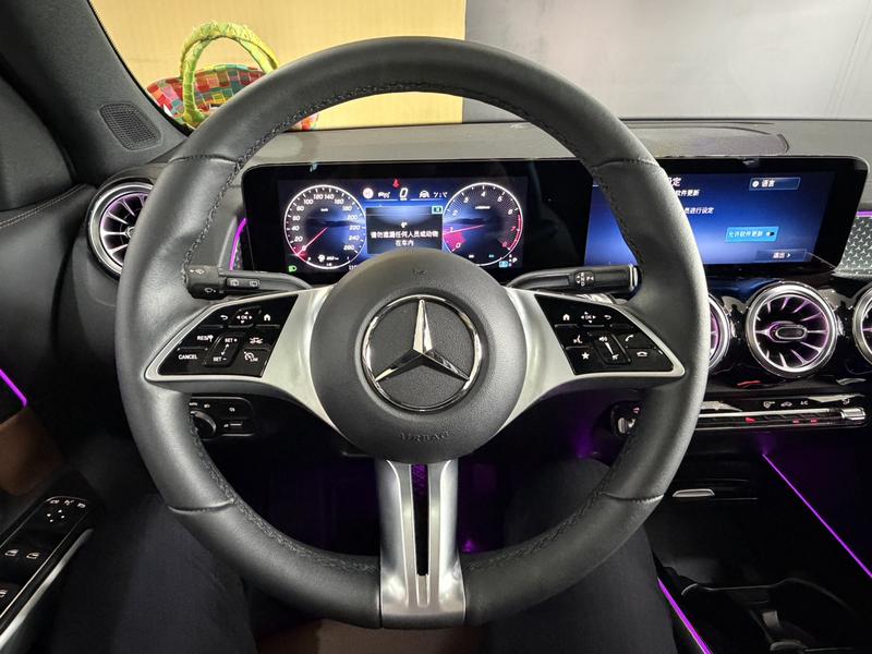 Mercedes-Benz GLB-Class, 2024 — фото 11 из 12