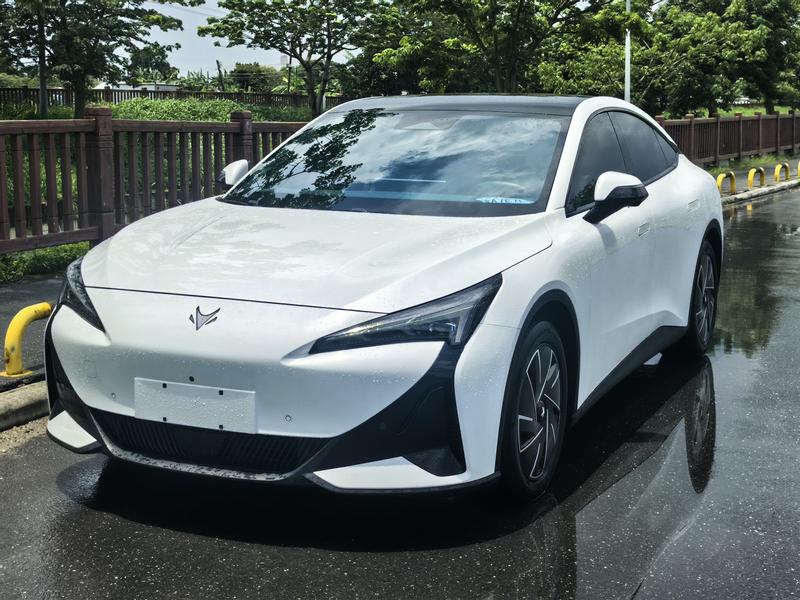 BAIC Arcfox Alpha S5, 2025 — купить в Брянске под ключ