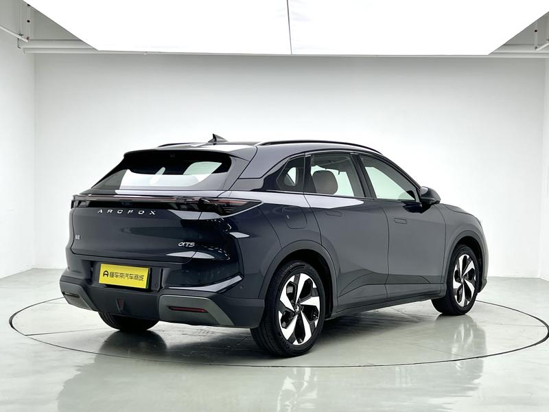BAIC Arcfox Alpha T5, 2025 — фото 7 из 12